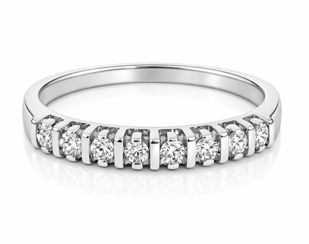 18kt White Gold Ring with 0.2ct Natural Diamond