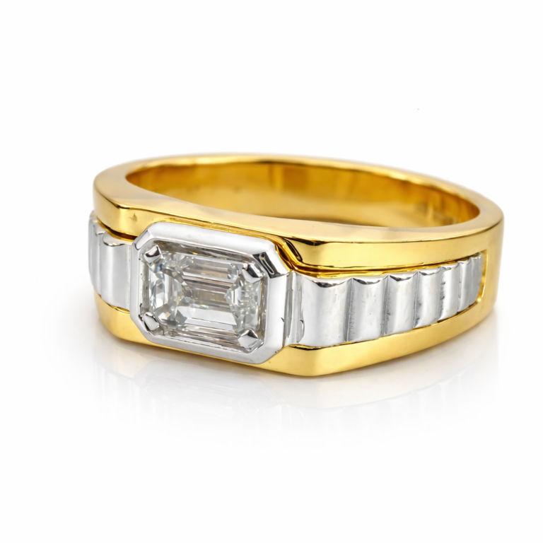 18kt yellow and white gold ring 8.79g thumbnail 2