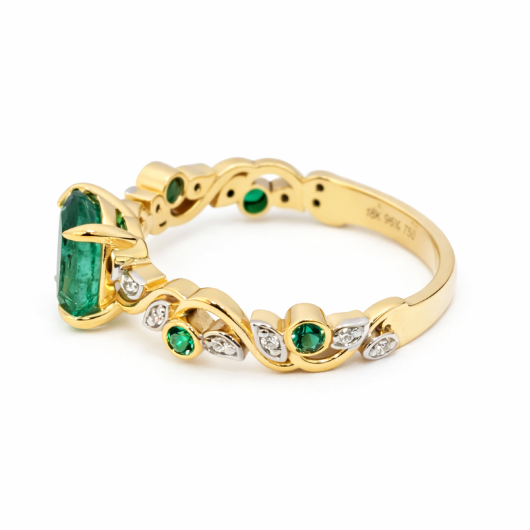 18kt Ring with 1.06ct Emerald and 0.048ct Diamond thumbnail 2